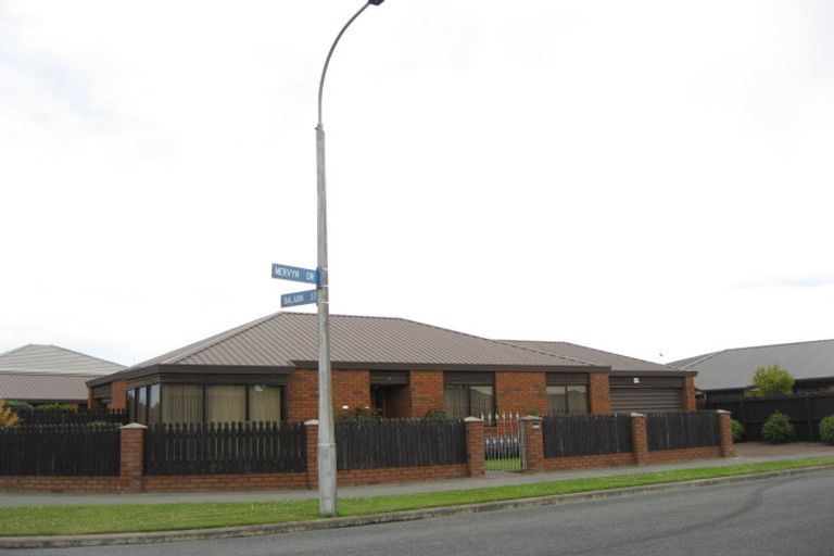Photo of property in 28 Mervyn Drive, Avondale, Christchurch, 8061