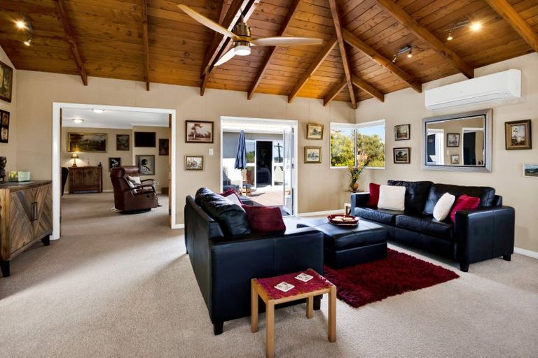 Photo of property in 50 Leslie Street, Waitara, 4320