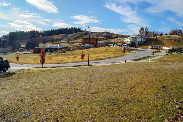 Photo of property in 8 Barclay Place, Wanaka, 9305