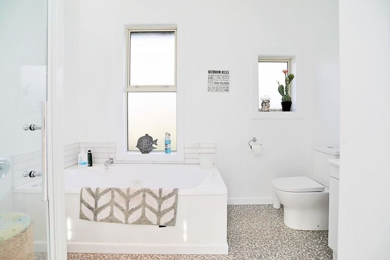 Photo of property in 43 Moore Road, Winton, 9781