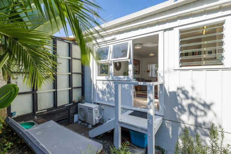 Photo of property in 12/5 Edgars Road, Westmere, Auckland, 1022