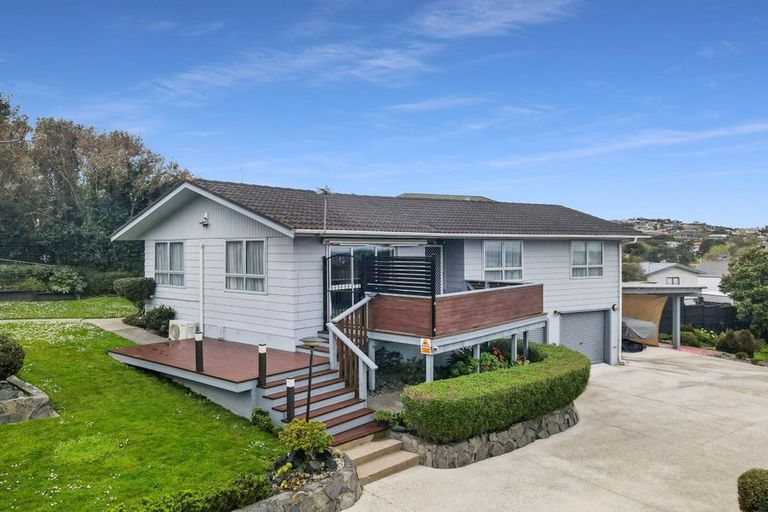 Photo of property in 6 Ancona Lane, Goodwood Heights, Auckland, 2105
