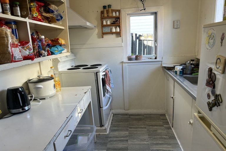 Photo of property in 2/107 Wallace Street, Mount Cook, Wellington, 6021