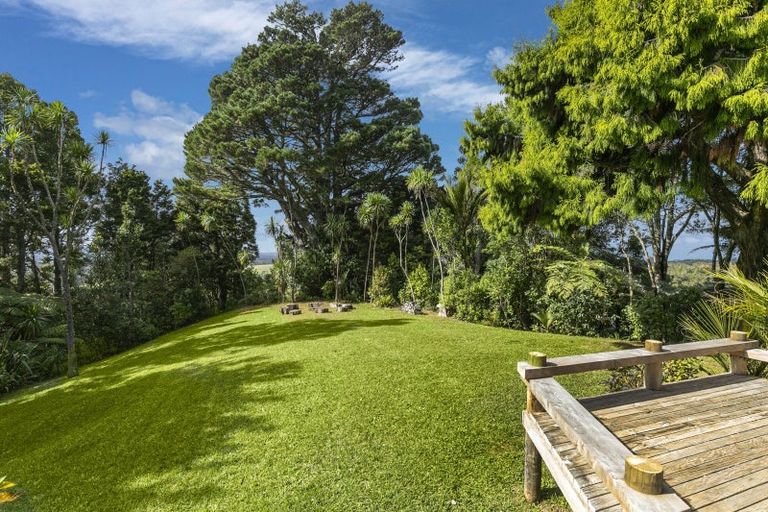 Photo of property in 103 Hinau Road, Waimauku, 0881