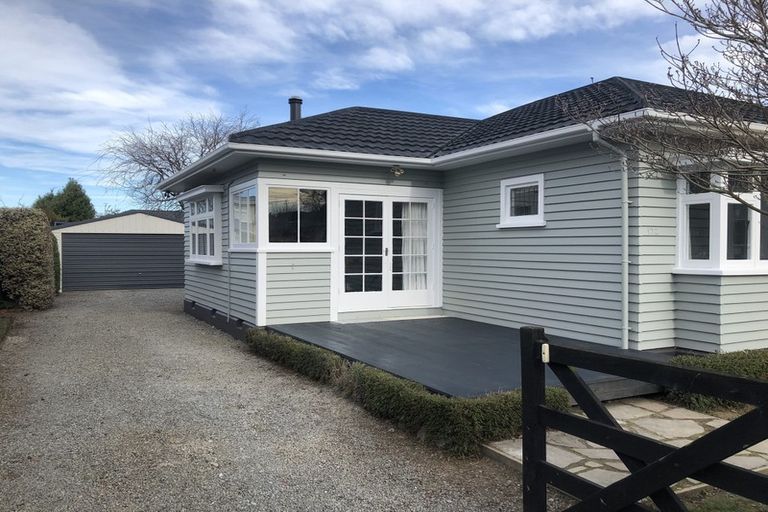 Photo of property in 172 Weston Road, St Albans, Christchurch, 8052