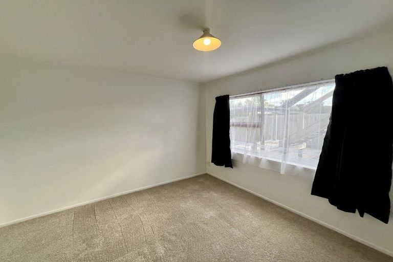 Photo of property in 1/35 D'oyly Drive, Stanmore Bay, Whangaparaoa, 0932