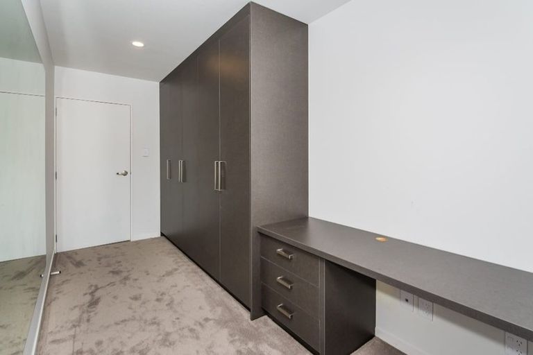 Photo of property in 7 Pihoihoi Place, Hobsonville, Auckland, 0616