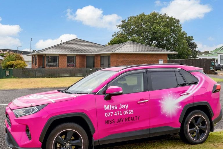 Photo of property in 1/58 Grey Street, Waitara, 4320