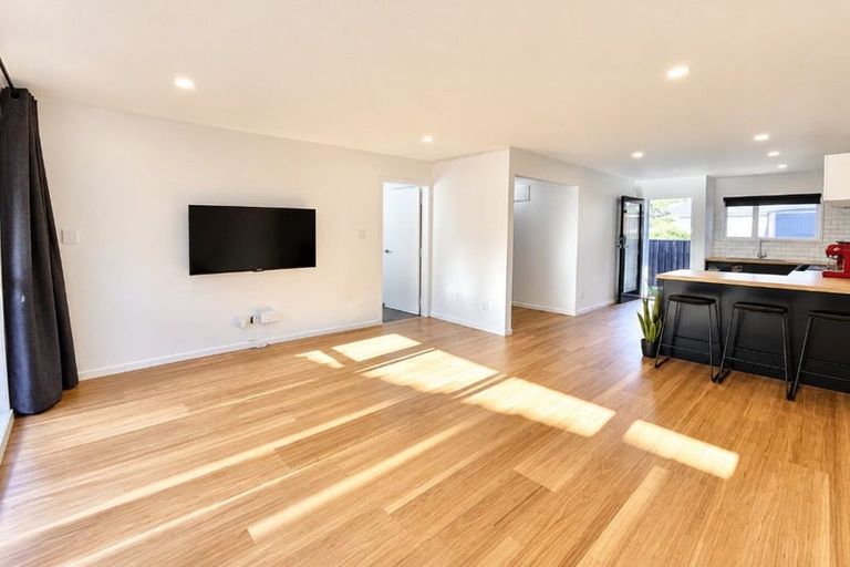 Photo of property in 1/10 Mangaroa Hill Road, Maoribank, Upper Hutt, 5018