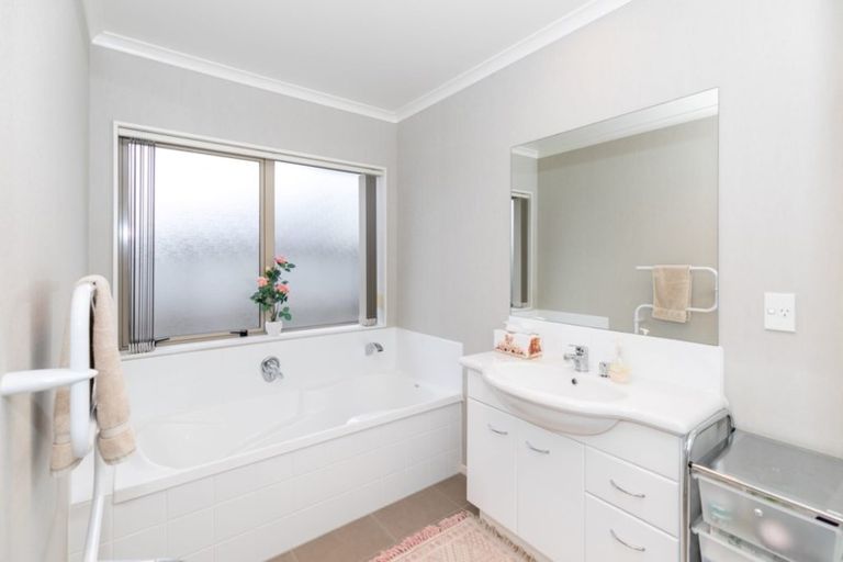 Photo of property in 104 Stirling Drive, Morrinsville, 3300