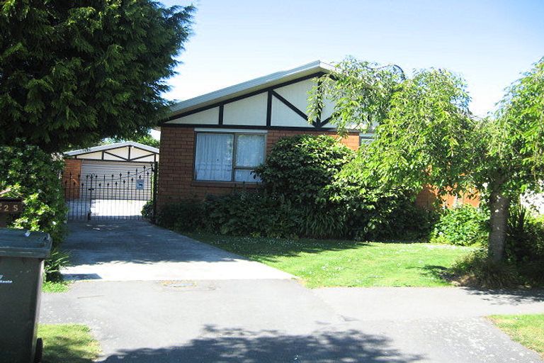 Photo of property in 25 Heaphy Place, Casebrook, Christchurch, 8051