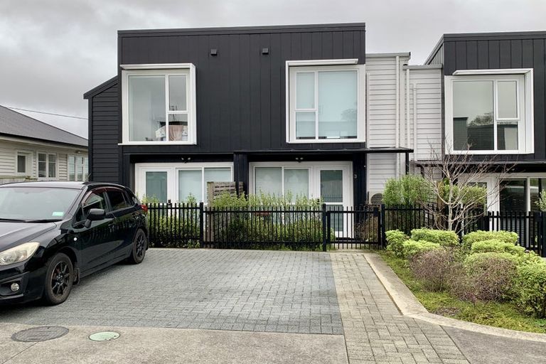 Photo of property in 3/20 James Laurie Street, Henderson, Auckland, 0612