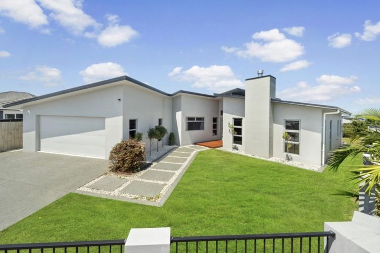 Photo of property in 35 Mataroa Crescent, Flagstaff, Hamilton, 3210