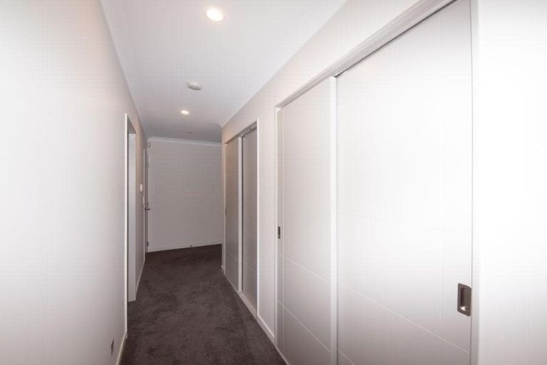 Photo of property in 35 Margaret Shields Avenue, Aotea, Porirua, 5024