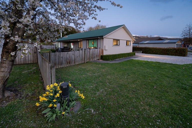 Photo of property in 87 Mcdonnell Road, Arrowtown, 9302