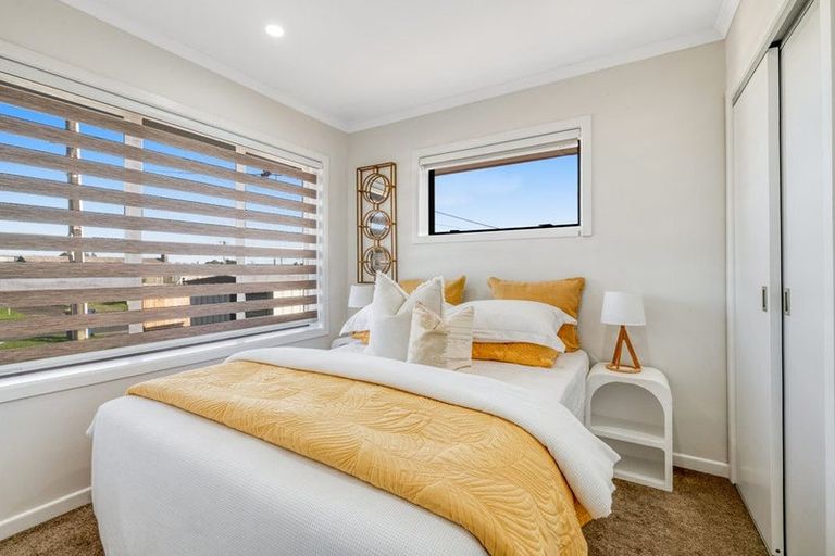 Photo of property in 25 Neal Avenue, Glenfield, Auckland, 0629