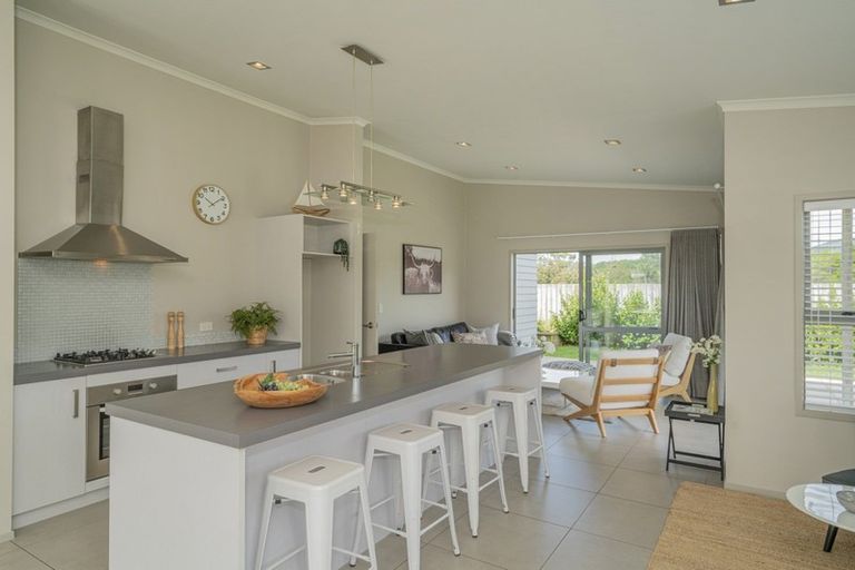 Photo of property in 23 Captain Wood Avenue, Whitianga, 3510