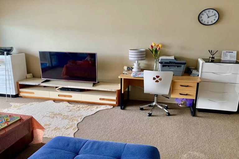 Photo of property in Bellagio Apartments, 9e/39 Taranaki Street, Te Aro, Wellington, 6011