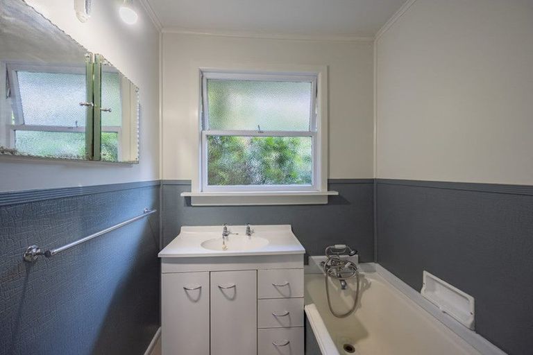 Photo of property in 43 Stuart Street, Holmes Hill, Oamaru, 9401