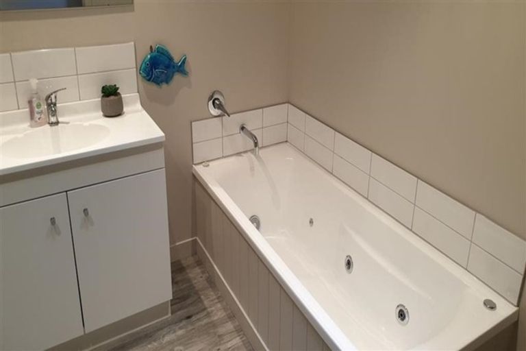 Photo of property in 7b Niger Street, Wanaka, 9305