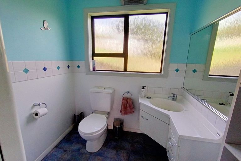 Photo of property in 2 Church Hill Road, Green Island, Dunedin, 9018