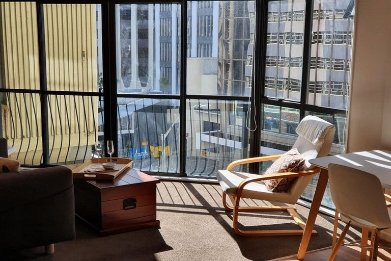 Photo of property in Terrace Garden Apartments, 2e/120 The Terrace, Wellington Central, Wellington, 6011