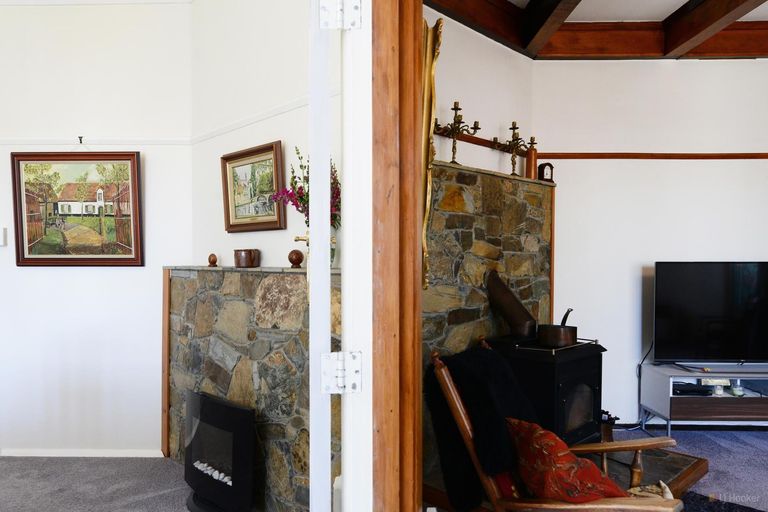 Photo of property in 17 Rhodes Street, Waimate, 7924