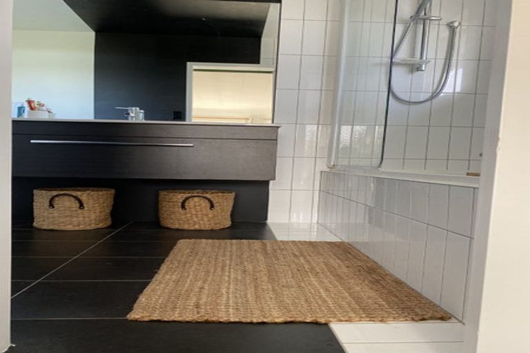 Photo of property in 55 Havelock Road, Havelock North, 4130