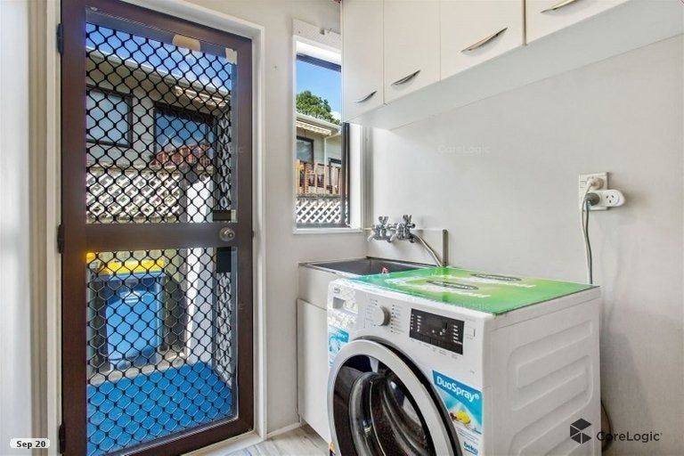 Photo of property in 2/134 Spinella Drive, Bayview, Auckland, 0629