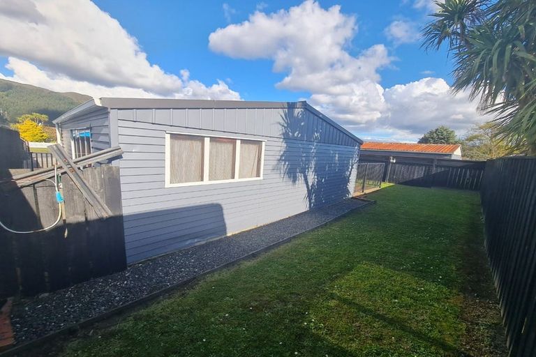 Photo of property in 261 Wellington Road, Wainuiomata, Lower Hutt, 5014