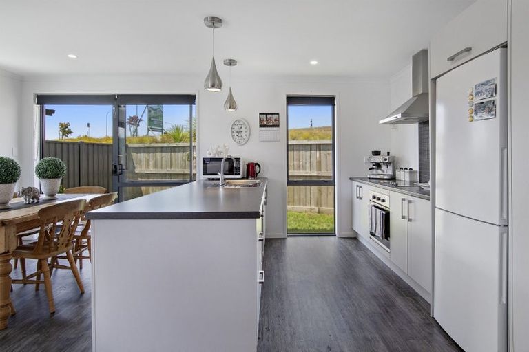 Photo of property in 17 Wai Huri Place, Omokoroa, 3114