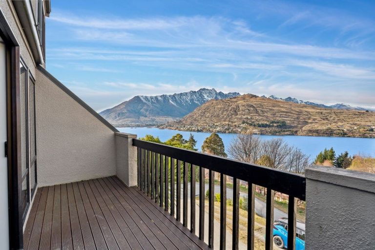 Photo of property in 18 Woodbury Rise, Queenstown, 9300