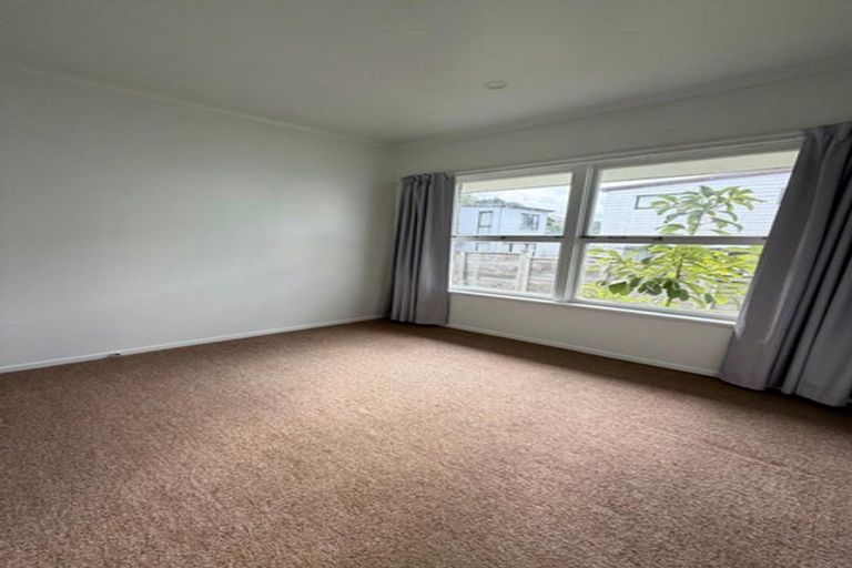 Photo of property in 2/405 Lake Road, Takapuna, Auckland, 0622