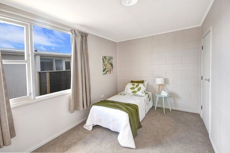 Photo of property in 122b Argyle Street, Mosgiel, 9024