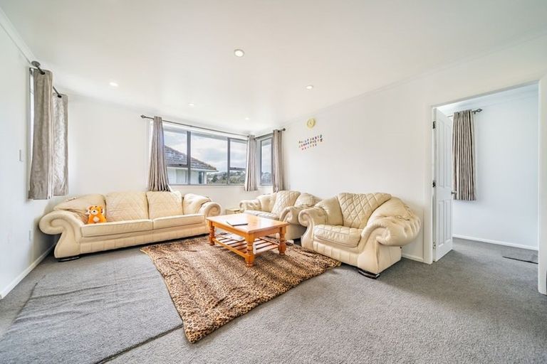 Photo of property in 12 Mexted Crescent, Ranui, Porirua, 5024