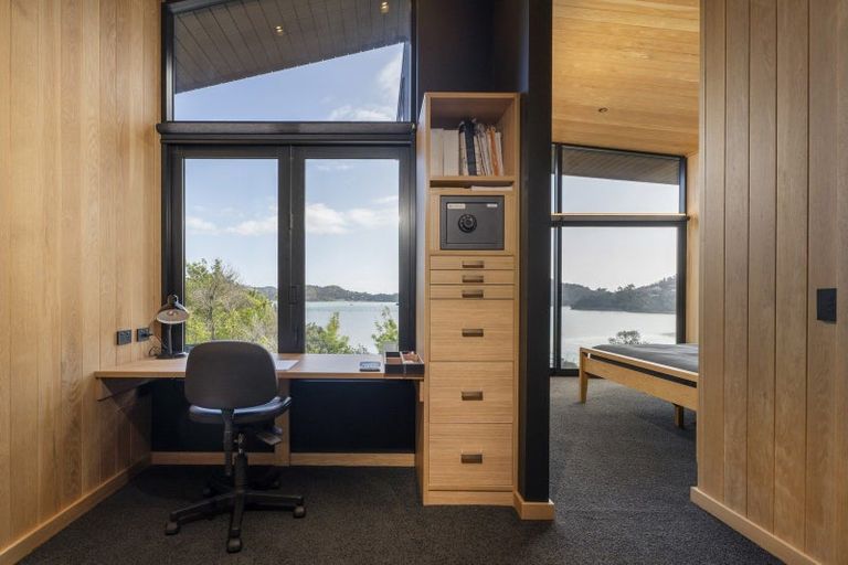 Photo of property in 90 Harbour View Road, Coromandel, 3581