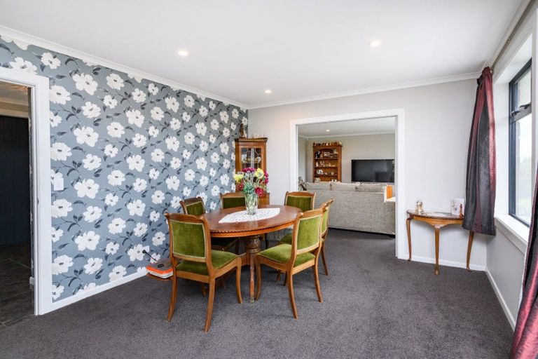 Photo of property in 31 Briarwood Road, Kelvin Grove, Palmerston North, 4470