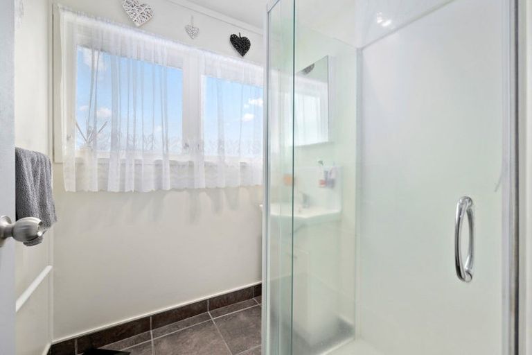 Photo of property in 10 Walnut Place, Owhata, Rotorua, 3010