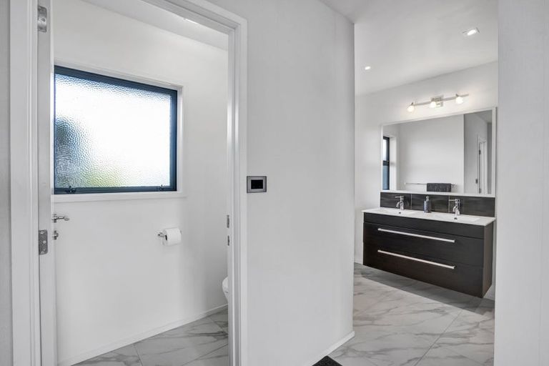 Photo of property in 60 Monmouth Road, Pembroke, Stratford, 4394