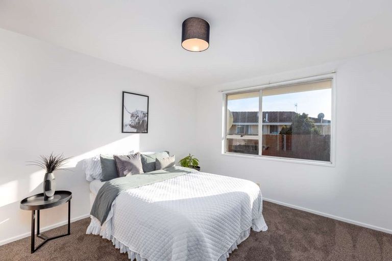 Photo of property in 2/19 Leonie Place, Aranui, Christchurch, 8061