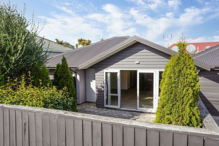 Photo of property in 6 Gresford Street, Edgeware, Christchurch, 8013