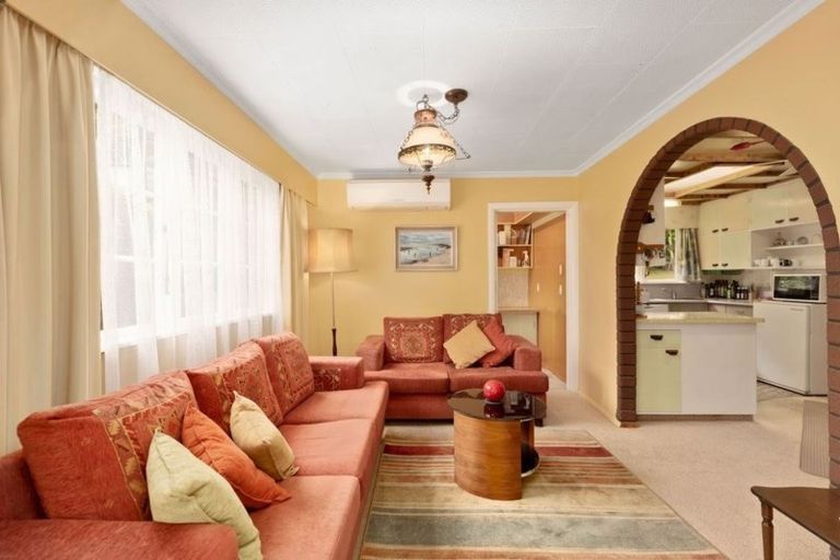 Photo of property in 58 Hine Road, Wainuiomata, Lower Hutt, 5014