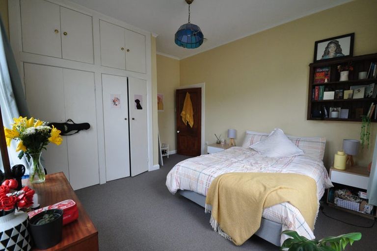 Photo of property in 140 Glenmore Street, Northland, Wellington, 6012