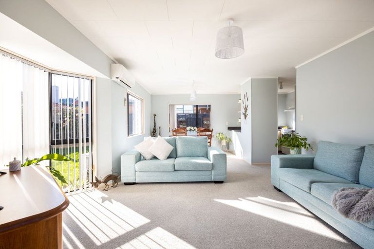 Photo of property in 273/1 Mangorei Road, Merrilands, New Plymouth, 4312