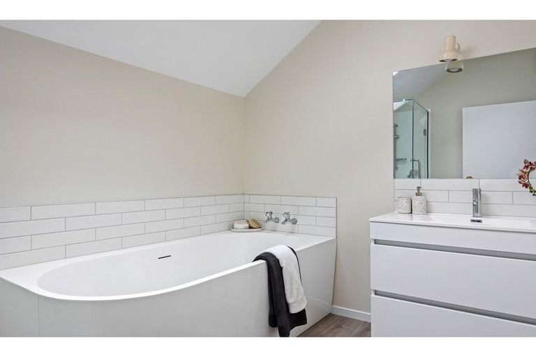 Photo of property in 4/59 Brockworth Place, Riccarton, Christchurch, 8011