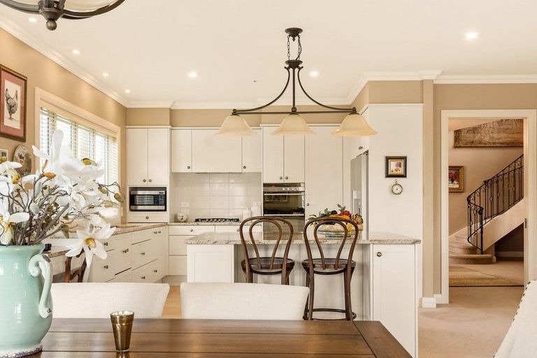 Photo of property in 1 Edgecumbe Road, Tauranga, 3110