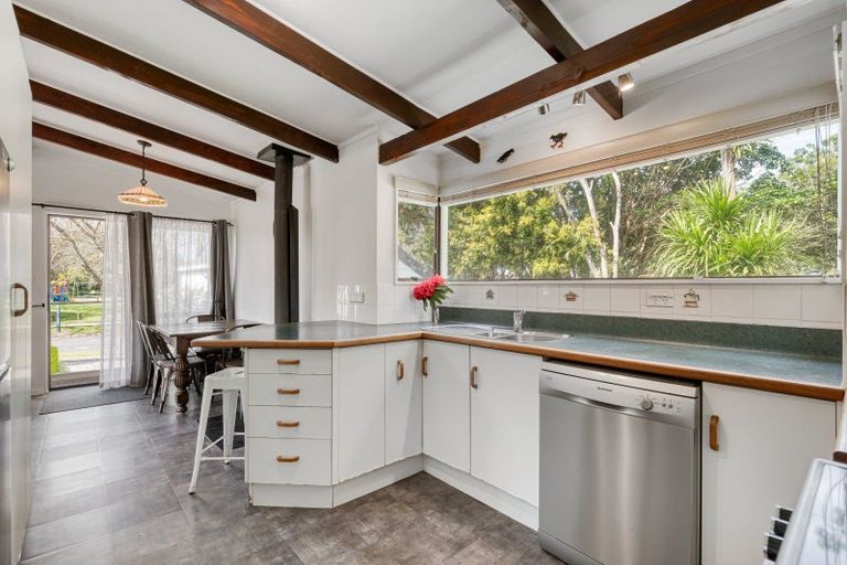 Photo of property in 5 Pohutukawa Drive, Athenree, Katikati, 3177