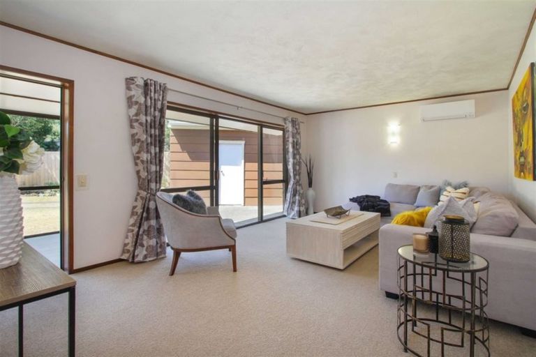 Photo of property in 4/4 Beach Road, Orewa, 0931