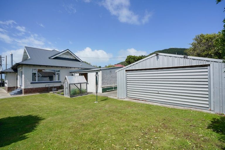 Photo of property in 25 Burrows Street, Bluff, 9814