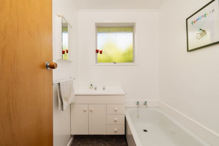 Photo of property in 34 Kinmont Crescent, Kinmont Park, Mosgiel, 9024